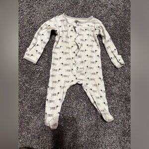 Magnetic me Jammie’s, doggie, size 3-6mn
